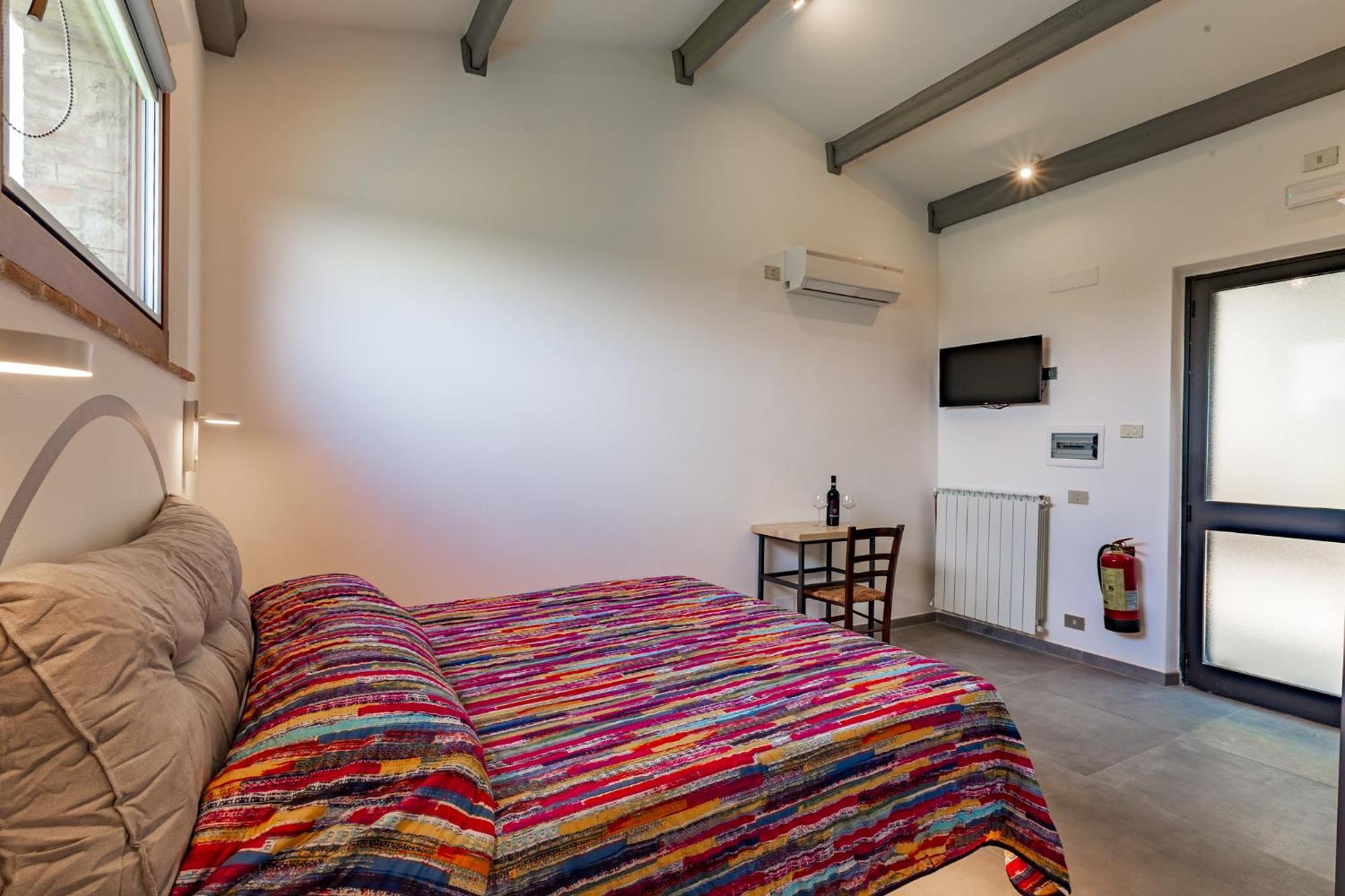 Agriturismo Palazzo Bandino - Wine Cellar, On Reservation Restaurant And Spa 基安奇安诺泰尔梅 外观 照片